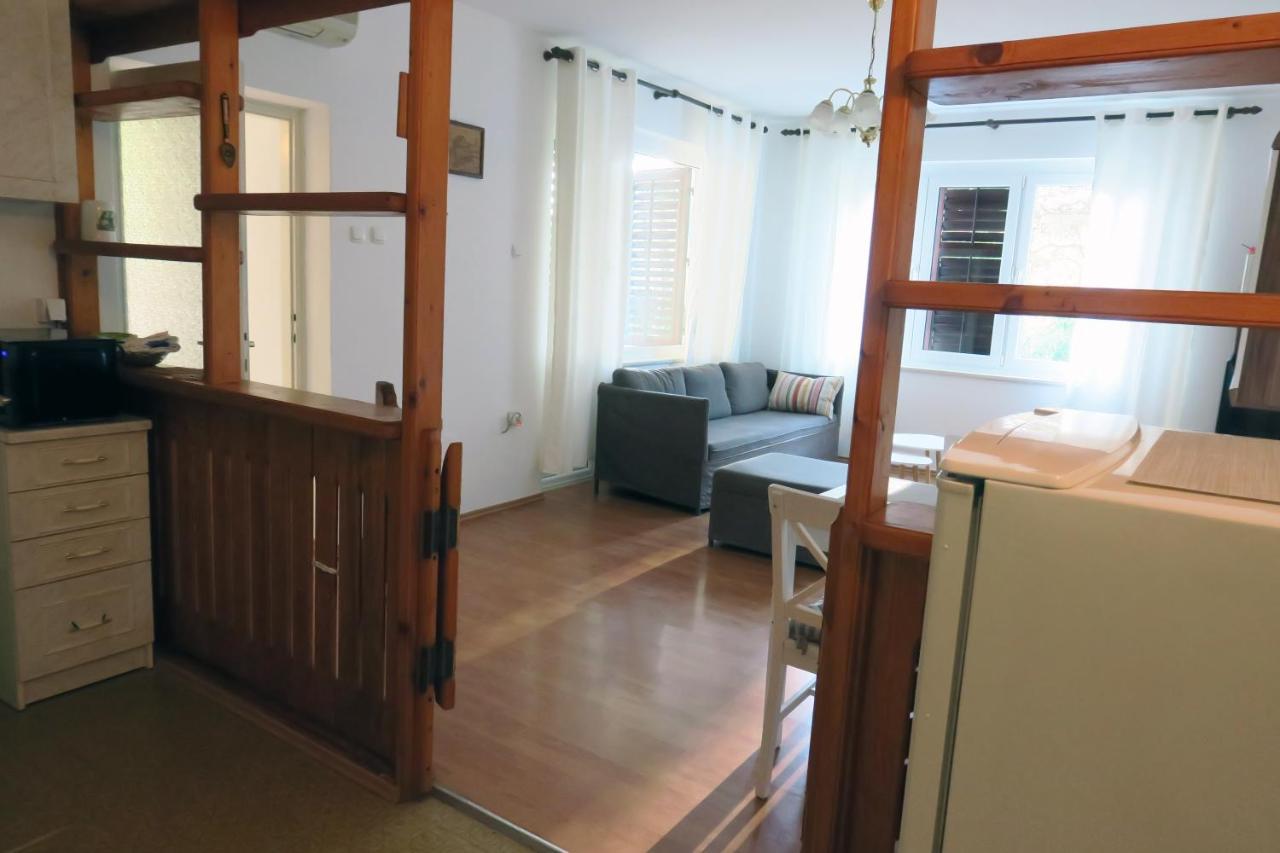 Elda Apartment พูลา ภายนอก รูปภาพ